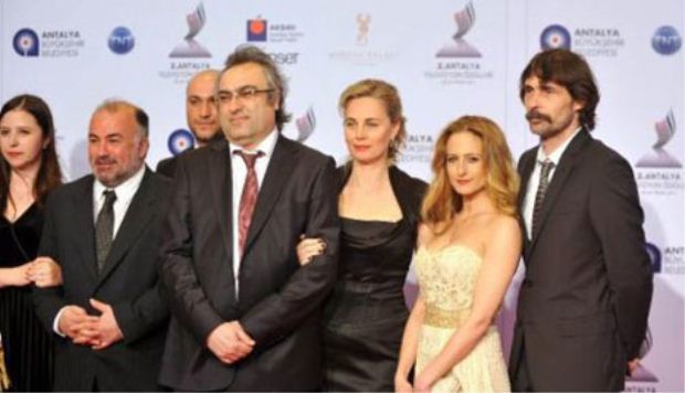 Behzat Ç. Bir Ankara Polisiyesi'ne 2 ödül birden!