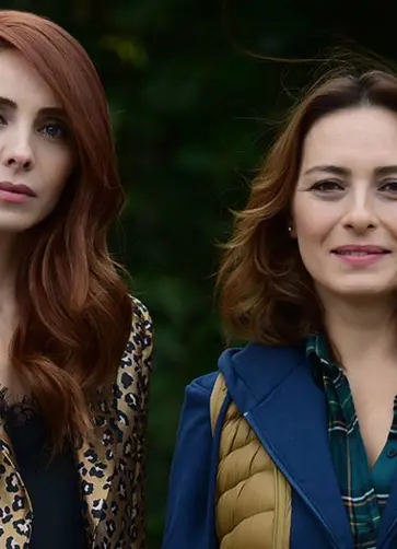 Ayça Bingöl ve Nur Fettahoğlu Kardeş Çocukları'nda iki kardeşi canlandıracak! Ayça Bingöl ve Nur Fettahoğlu Kardeş Çocukları'nda iki kardeşi canlandıracak!