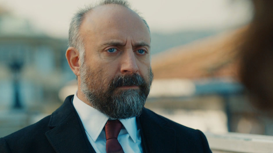 'Bu adamın metresisin!'