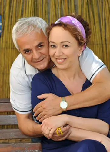 'Herkes kestirmeden zengin olma peşinde...' 'Herkes kestirmeden zengin olma peşinde...'