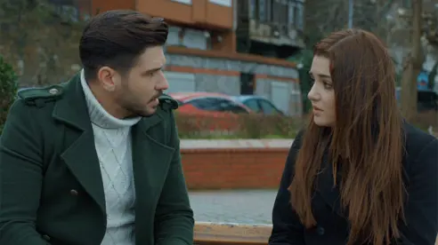 Hazal, tüm gerçekleri Kenan'a anlatıyor Hazal, tüm gerçekleri Kenan'a anlatıyor