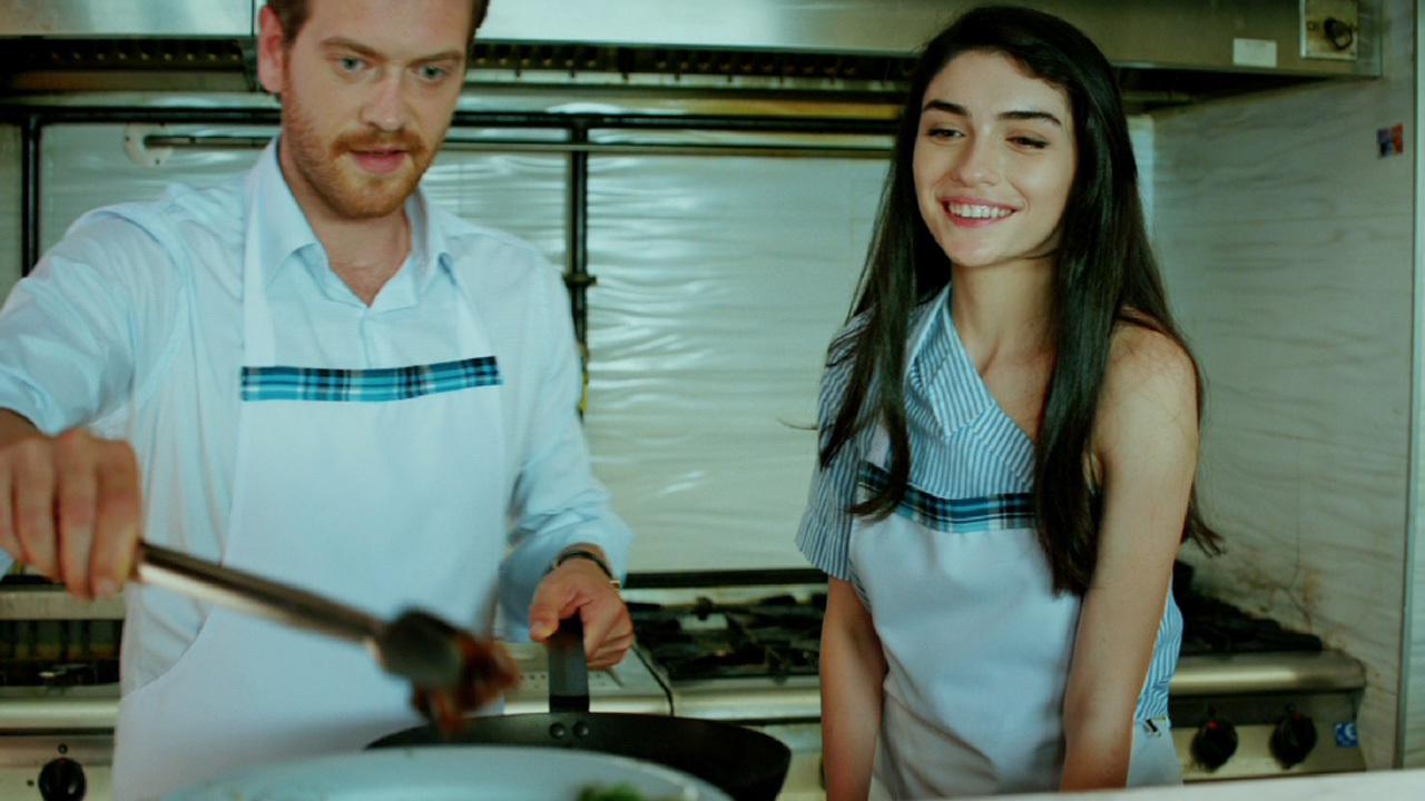 Kerem ve Cansu mutfakta!