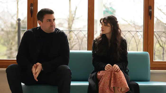 Yeni Dizi Çirkin İlk Bölümüyle Bu Akşam Başlıyor! Yeni Dizi Çirkin İlk Bölümüyle Bu Akşam Başlıyor!