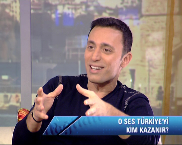 Mustafa Sandal yarışmacı olsa hangi jüriyi seçerdi?
