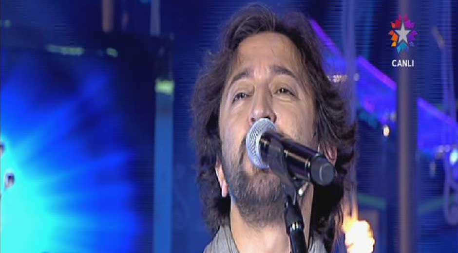 'Fettah Can'dan 'Yalanlar Cumhuriyeti'