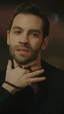 Devran Kurdun Maskesini Düşürdü!