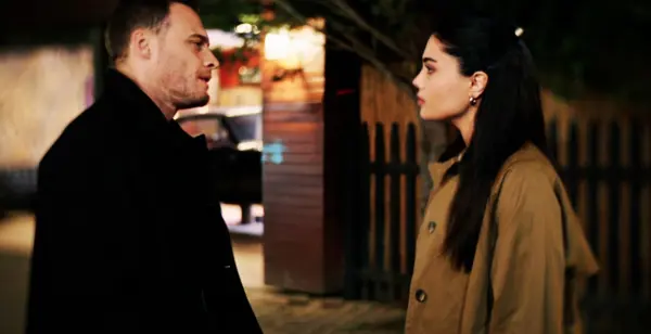 Melike ile Arandakileri Biliyorum!