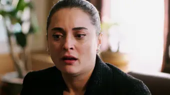 Çok Sevmiş Ama Hiç Sevilmemiş...