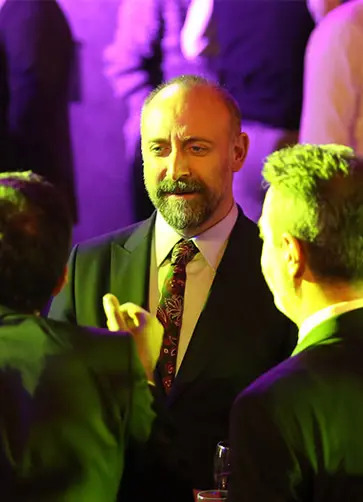 Zirvenin Sahibi; Babil! Zirvenin Sahibi; Babil!
