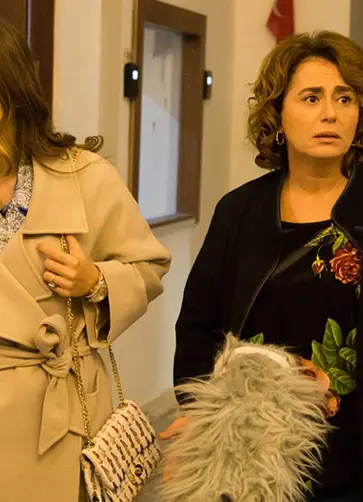 Fazilet Hanım ve Kızları 20+ABC1 kategorisinde zirvede Fazilet Hanım ve Kızları 20+ABC1 kategorisinde zirvede
