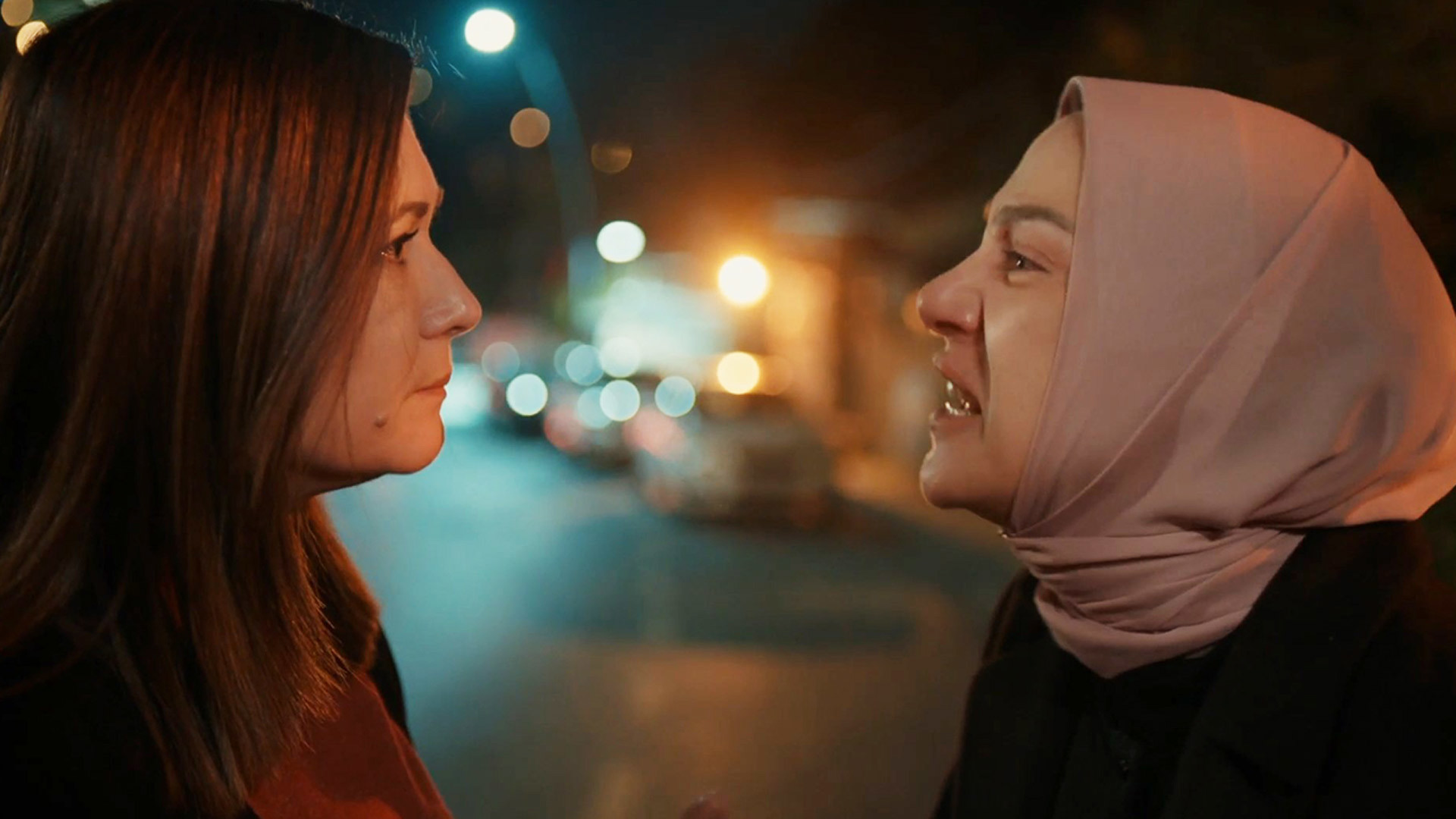 İki Kadının Hesaplaşması!