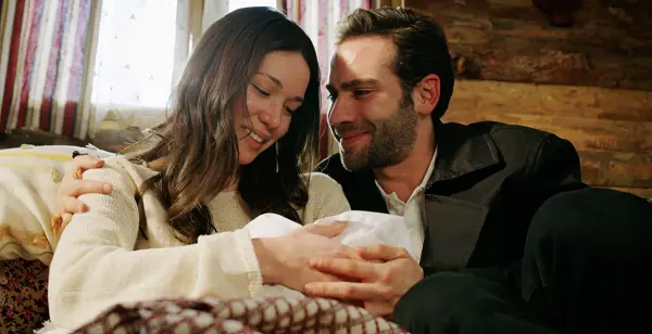 Azize ile Devran Bebeğine Kavuştu!