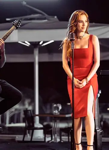 Leyla'dan Sarp'a Veda Şarkısı... Leyla'dan Sarp'a Veda Şarkısı...