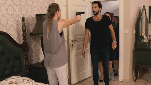 Yeni Sezonuyla Pazartesi 17.00'da Star'da! Yeni Sezonuyla Pazartesi 17.00'da Star'da!