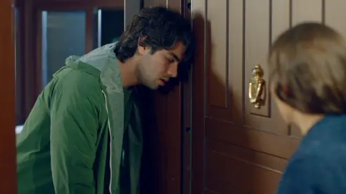 Ozan, Melis'e sığınıyor! Ozan, Melis'e sığınıyor!