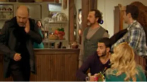Selçuk, Cezmi'yi bakın nasıl çıldırtıyor? Selçuk, Cezmi'yi bakın nasıl çıldırtıyor?