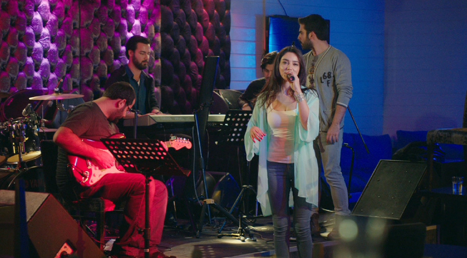 Ceylan 'Seni acımasız sevdaya salar'