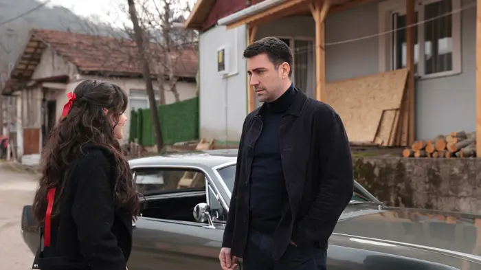 Çirkin  29 Mart Pazar Günü İlk Bölümüyle Star’da Başlıyor!