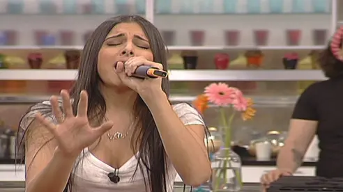 Ayda'dan 'İsyan' Ayda'dan 'İsyan'