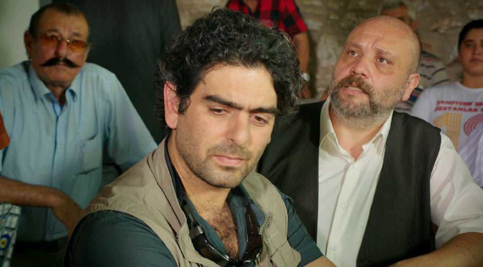 Kaan, Gül'ü Cemal'den kıskanıyor!