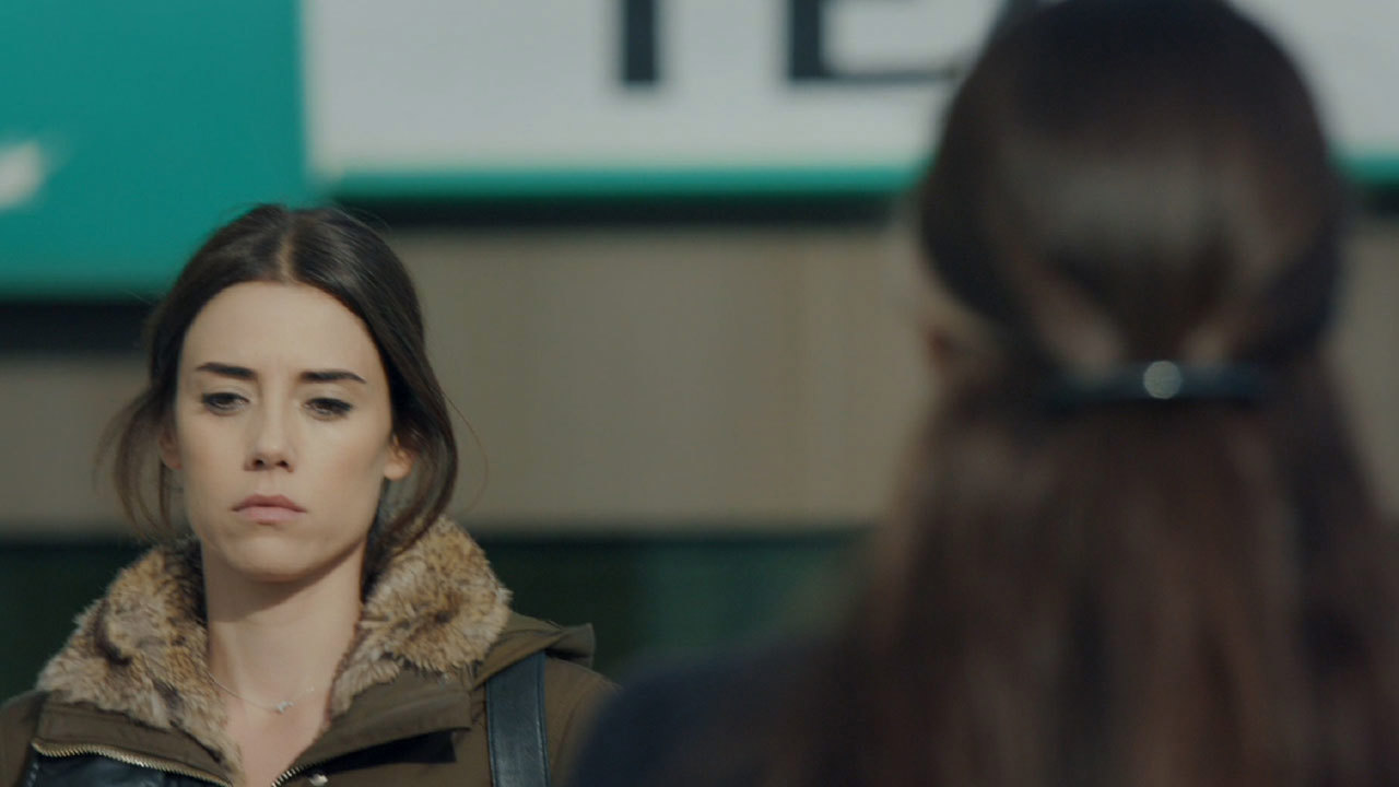 Gönül ve Zeynep'in ilk karşılaşması!