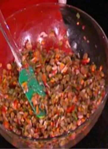 Susamlı Yeşil Mercimek Salatası Susamlı Yeşil Mercimek Salatası