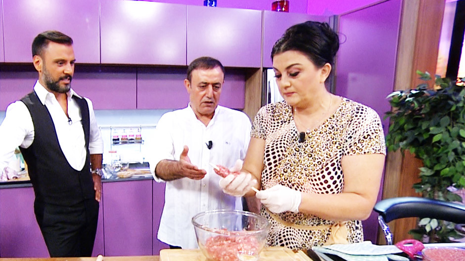 Mahmut Tuncer ile Evde Kebap Nasıl Yapılır?
