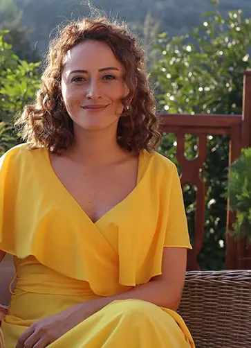‘Müge’ karakterini canlandıran Esra Kızıldoğan, hakkında bilinmeyenleri anlattı. ‘Müge’ karakterini canlandıran Esra Kızıldoğan, hakkında bilinmeyenleri anlattı.