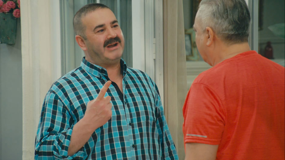 'Bahattin abi bizim evin hizmetçisine yürümemen konusunda seni uyardım!'