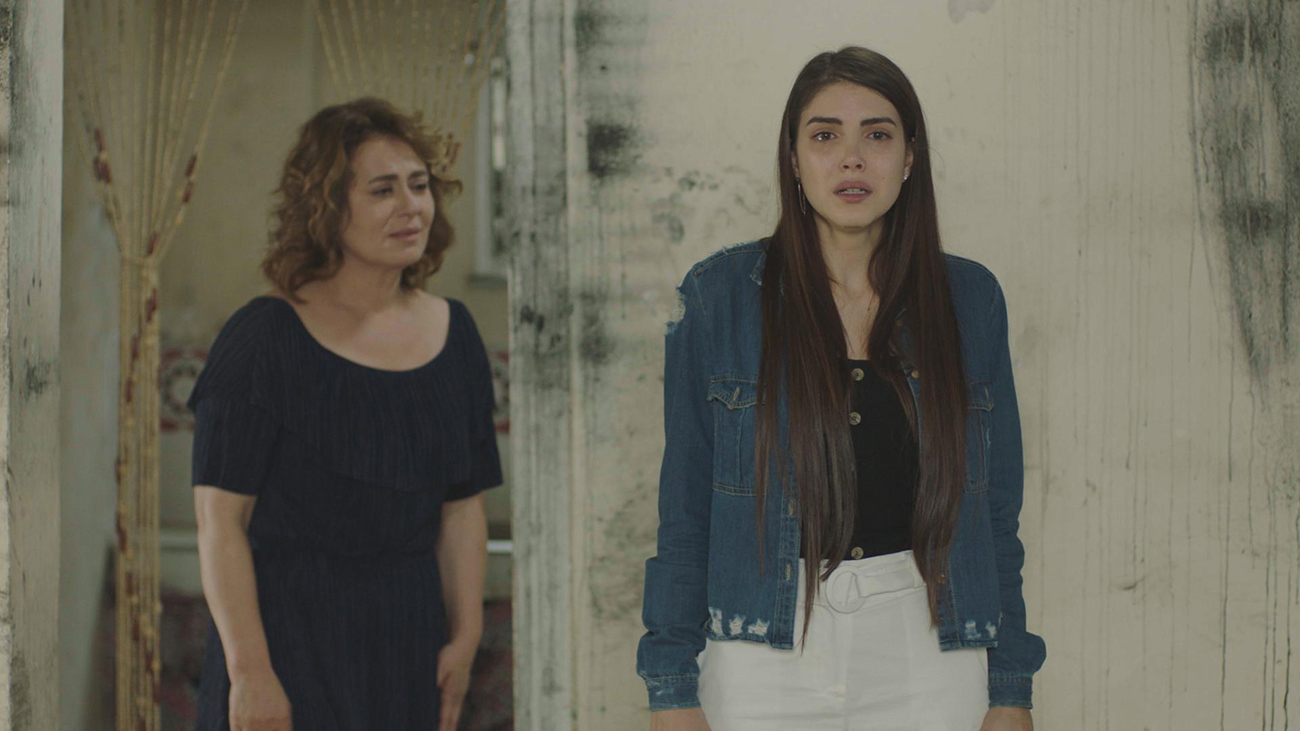 Госпожа фазилет и ее дочери хазан. Госпожа фазилет и её дочери турецкий. Хазан чамкыран. Селин из фазилет. Хазан фазилет.