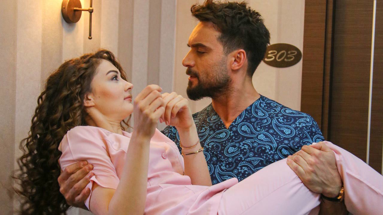 Melike Mehmet'e fena yakalandı