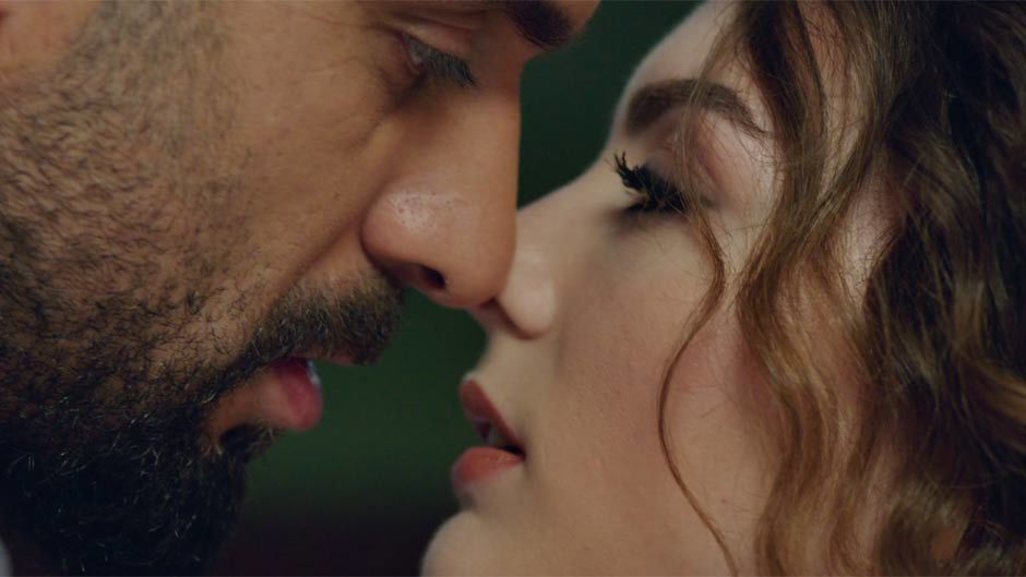 Mehmet ve Melike arasında şaşırtan yakınlaşma