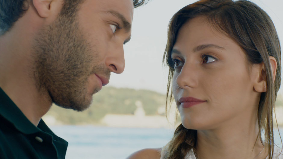 Barış ve Aslı misafirler için hazırlık yapıyor