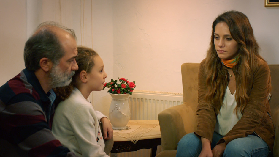 Aslı ailesine gerçekleri açıklıyor