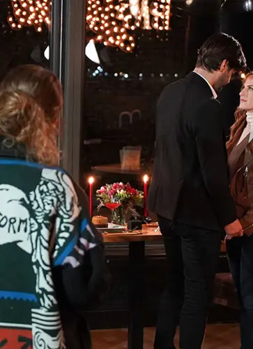 Serkan'dan Feris'e Romantik Evlenme Teklifi Serkan'dan Feris'e Romantik Evlenme Teklifi