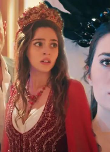 Sakla Beni'de Mete ve İncila'ya Naz sürprizi! Sakla Beni'de Mete ve İncila'ya Naz sürprizi!