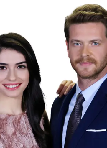 Engin Öztürk ve Hazar Ergüçlü 'Yüksek Sosyete' için bir arada! Engin Öztürk ve Hazar Ergüçlü 'Yüksek Sosyete' için bir arada!