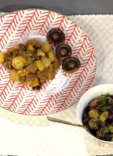 Izgara Zeytin Salatası Tarifi Izgara Zeytin Salatası Tarifi