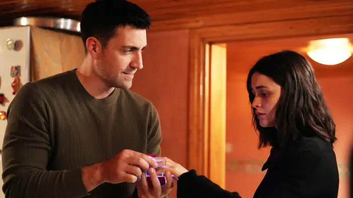 Çirkin İkinci Bölümüyle İzleyiciyi Ekran Başına Topladı! Çirkin İkinci Bölümüyle İzleyiciyi Ekran Başına Topladı!