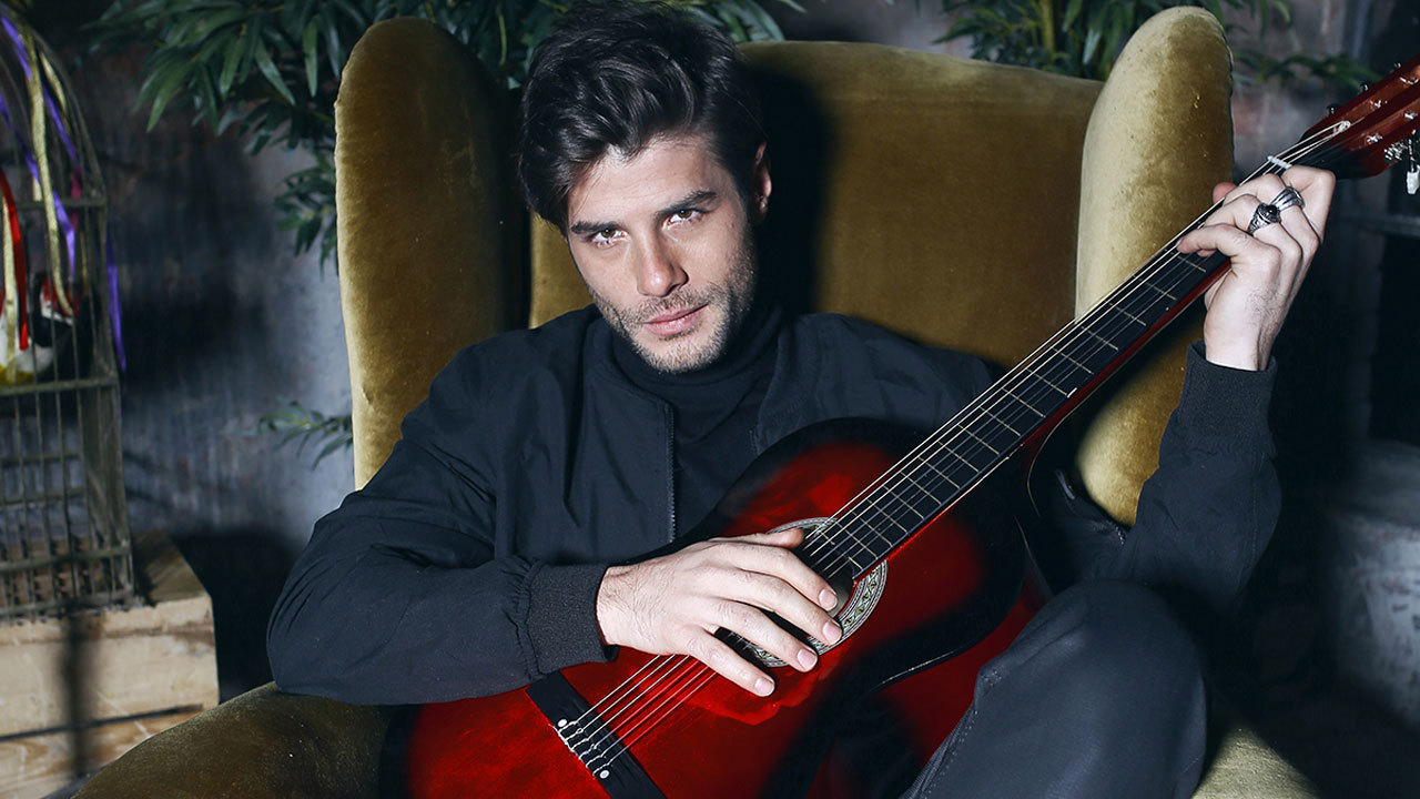 Berk Cankat 'Popstar Aras' Oldu