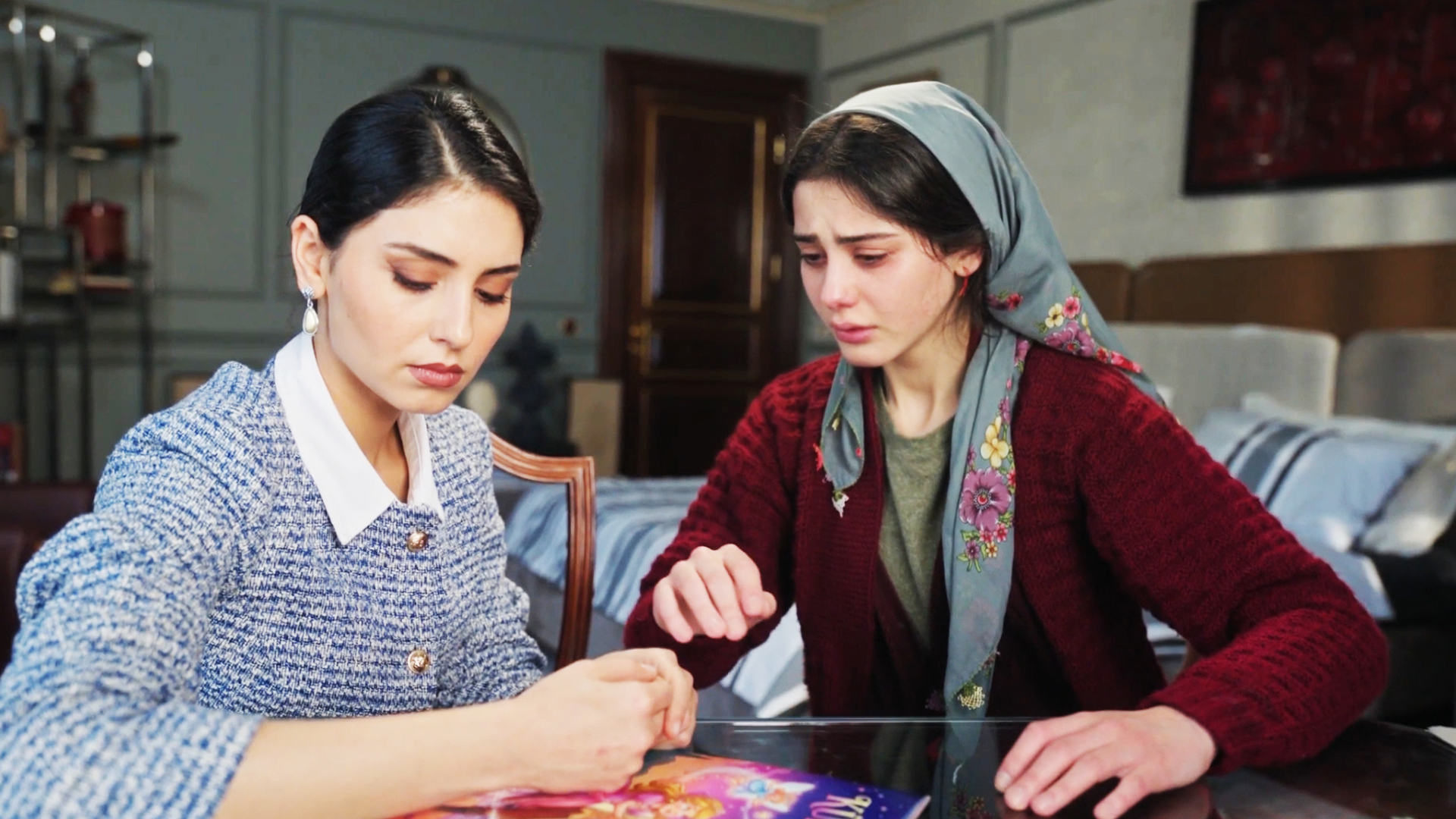 Geçmişi Derya'nın Yakasını Bırakmıyor