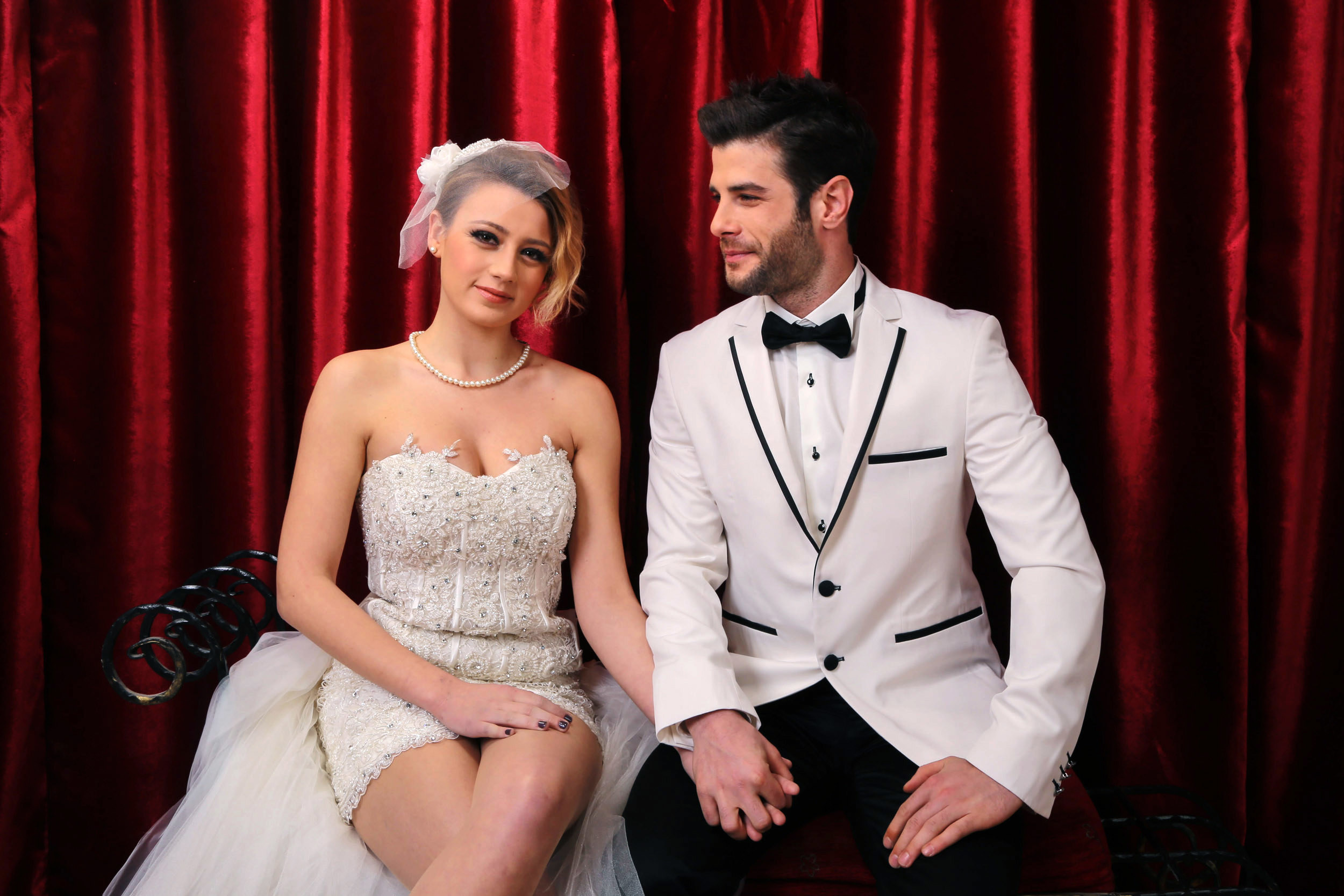 Gizem  Karaca gelinlik giydi...