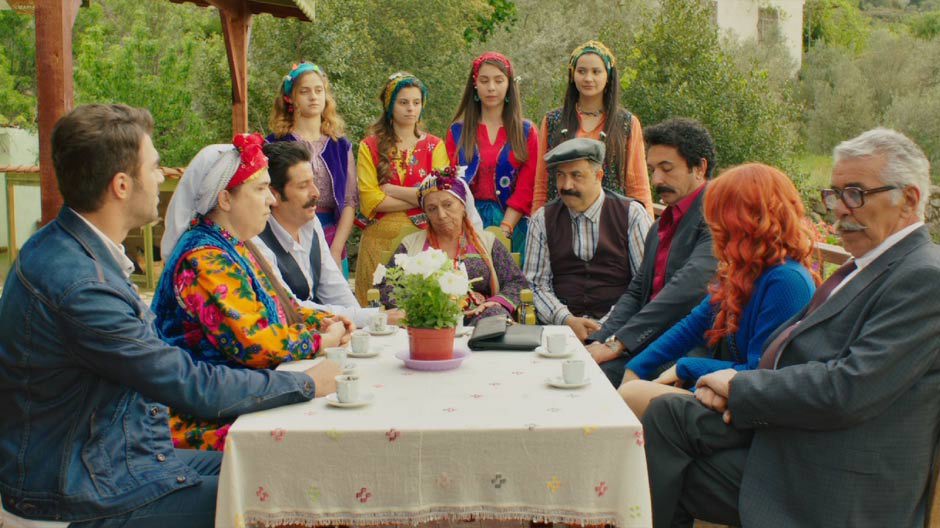 'Bu köyden kız alacaksan, Hanım Köylü olacaksın'
