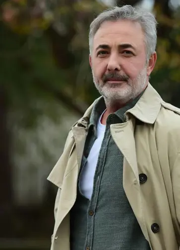 Mehmet Aslantuğ 'Kardeş Çocukları'nı İlk Kez Anlattı! Mehmet Aslantuğ 'Kardeş Çocukları'nı İlk Kez Anlattı!