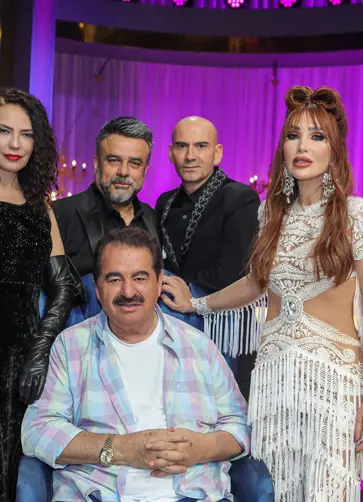 ‘İBO SHOW’ GECEYE DAMGA VURDU ‘İBO SHOW’ GECEYE DAMGA VURDU