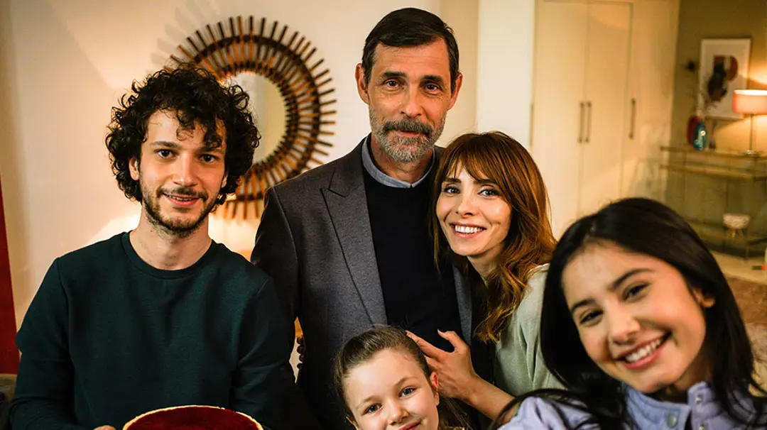 'Kağıt Ev' Setinden İlk Kareler 'Kağıt Ev' Setinden İlk Kareler