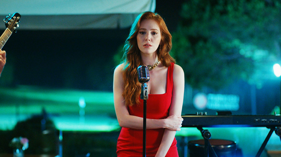 Leyla'dan Muhteşem Performans