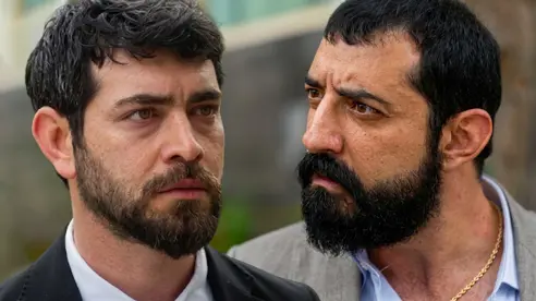 Ferman Derya'nın Yaşadığını Öğreniyor! Ferman Derya'nın Yaşadığını Öğreniyor!