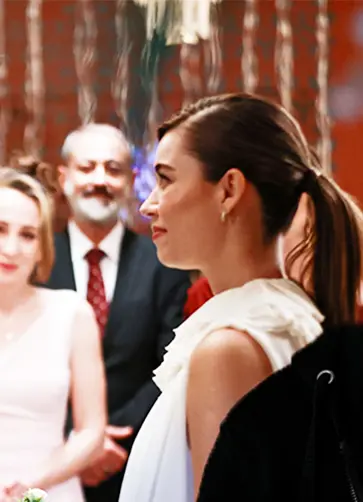 Yalı Çapkını'nda Ferit ile Seyran evlendi! Yalı Çapkını'nda Ferit ile Seyran evlendi!