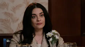 Handan, Kenan'ın Arkasını Kolluyor!